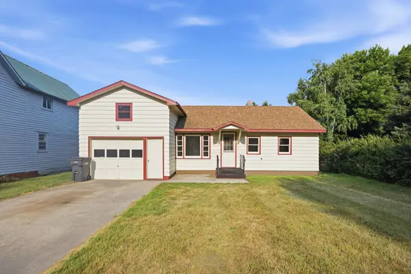 206 1st Avenue Ne, Hankinson, ND 58041
