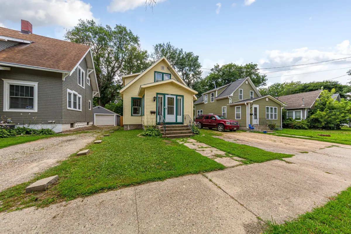 518 E 5th Street, Albert Lea, MN 56007 - #1