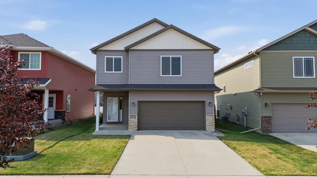 4872 35th Avenue S, Fargo, ND 58104 - #1