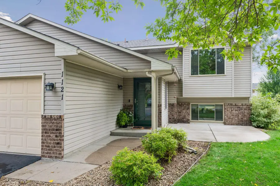 1121 Scott Street S, Shakopee, MN 55379 - #3