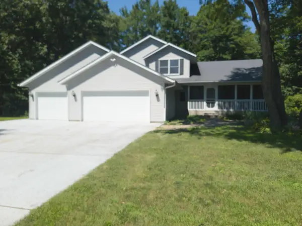 20332 Austin Street Ne, East Bethel, MN 55011