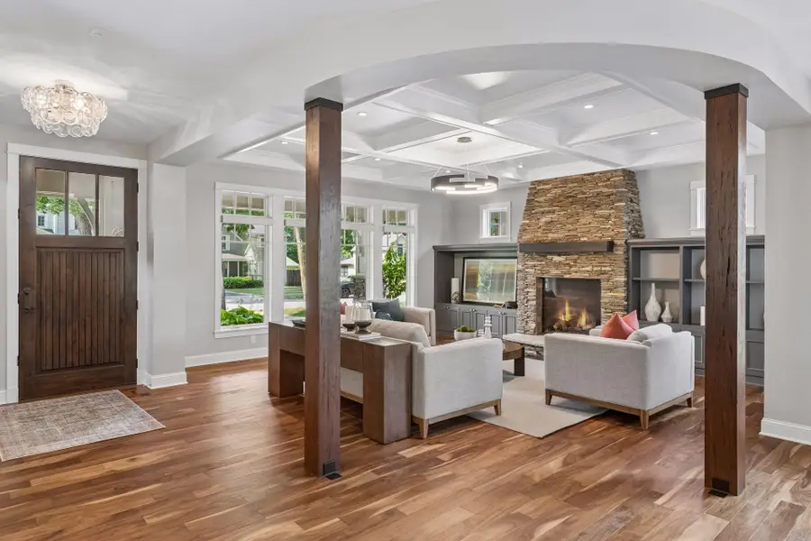 633 Park Street E, Wayzata, MN 55391 - #2
