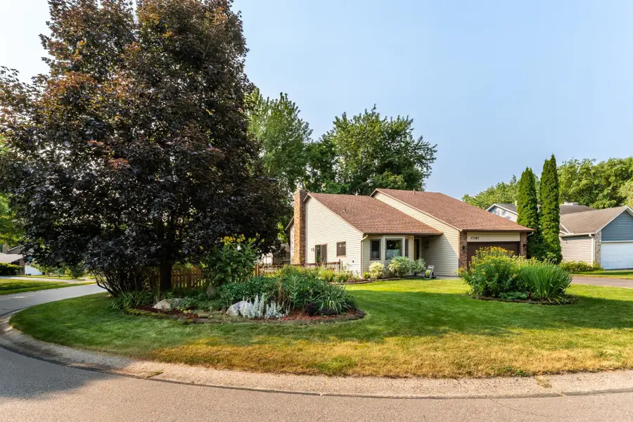 17767 S Shore Lane W, Eden Prairie, MN 55346 - #2