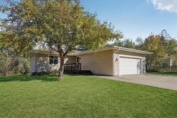 17452 Hiawatha Beach Drive Ne, Ham Lake, MN 55304