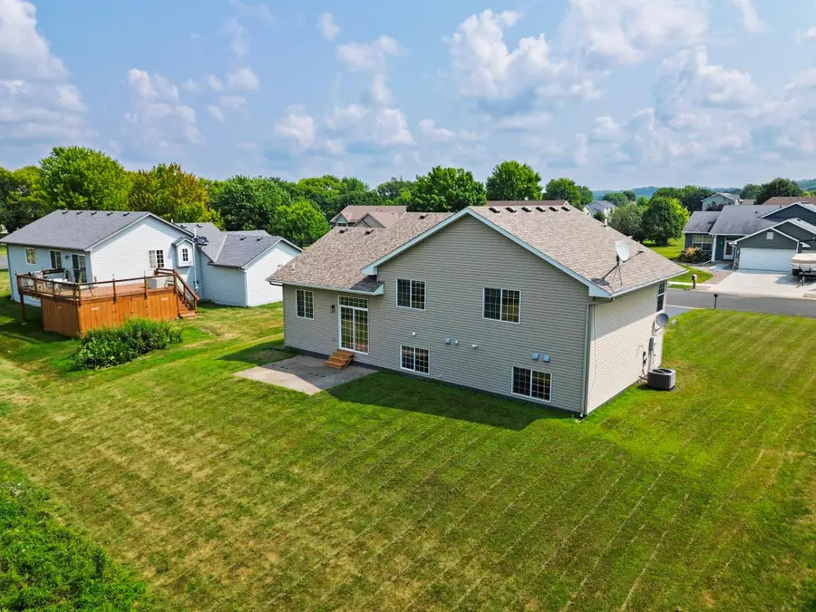 808 Lindsey Lane, Belle Plaine, MN 56011 - #3