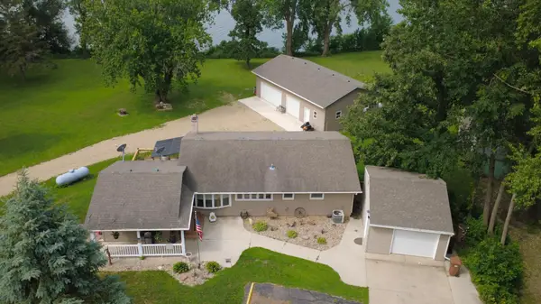 20975 794th Avenue, Albert Lea, MN 56007
