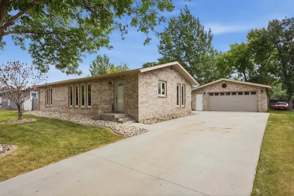 607 9th Street W, West Fargo, ND 58078