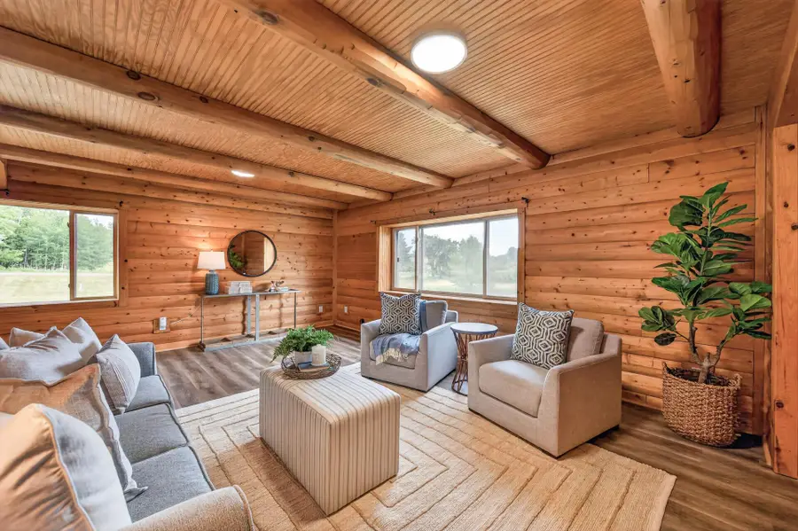 36050 University Avenue Ne, Cambridge, MN 55008 - #3