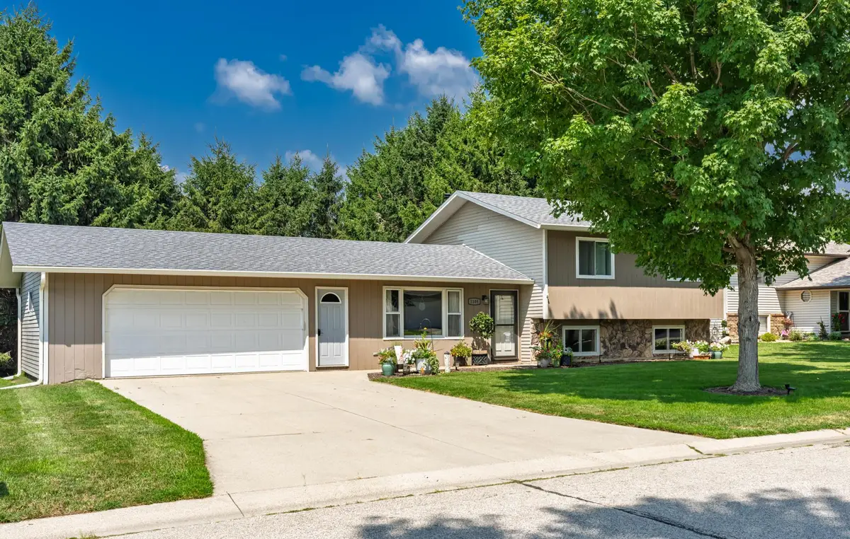 1105 7th Street Nw, Kasson, MN 55944 - #1