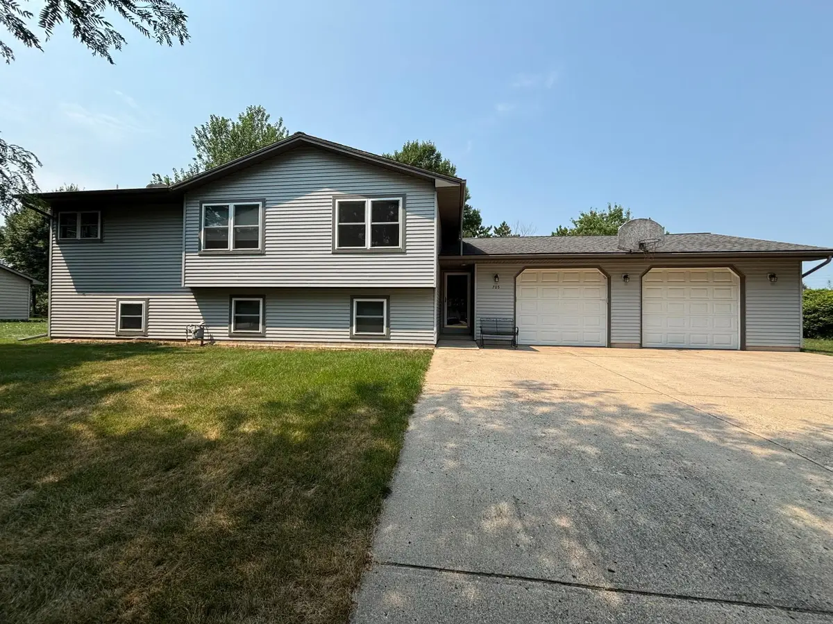 705 N Estates Avenue, Litchfield, MN 55355 - #1