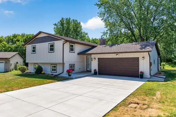 460 Hawes Avenue, Vadnais Heights, MN 55127