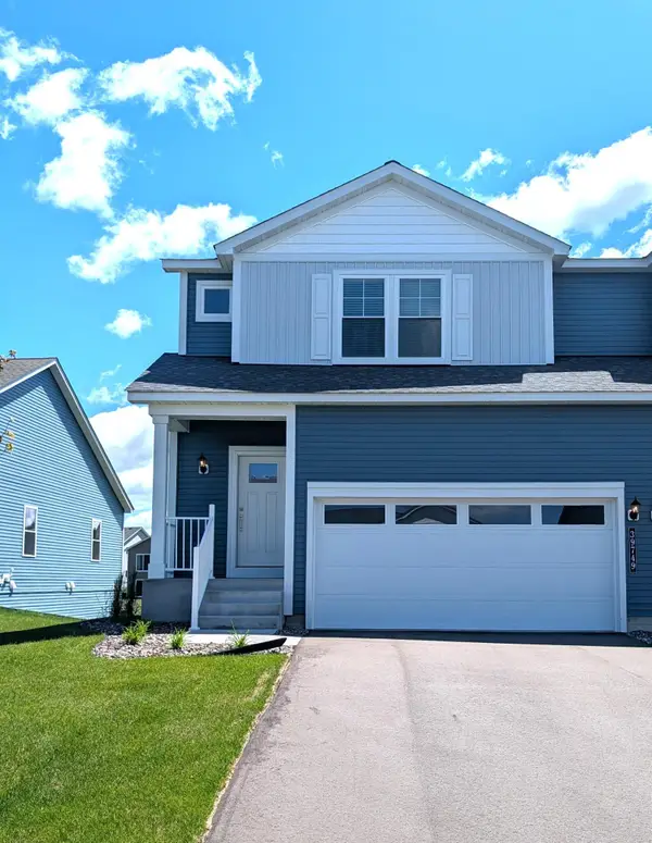 39749 Fallbrook Avenue, North Branch, MN 55056