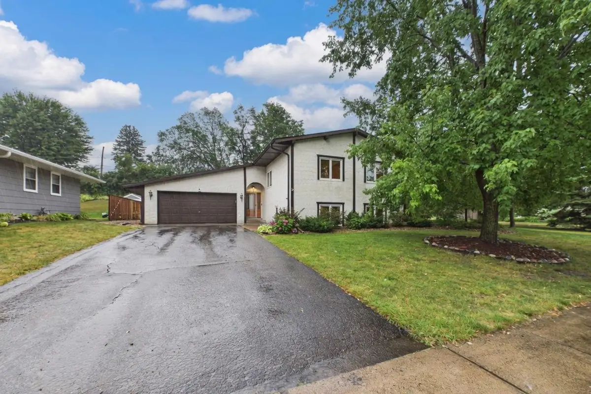 2742 Hilltop Court, North Saint Paul, MN 55109 - #1