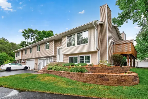 321 97th Lane Ne, Blaine, MN 55434