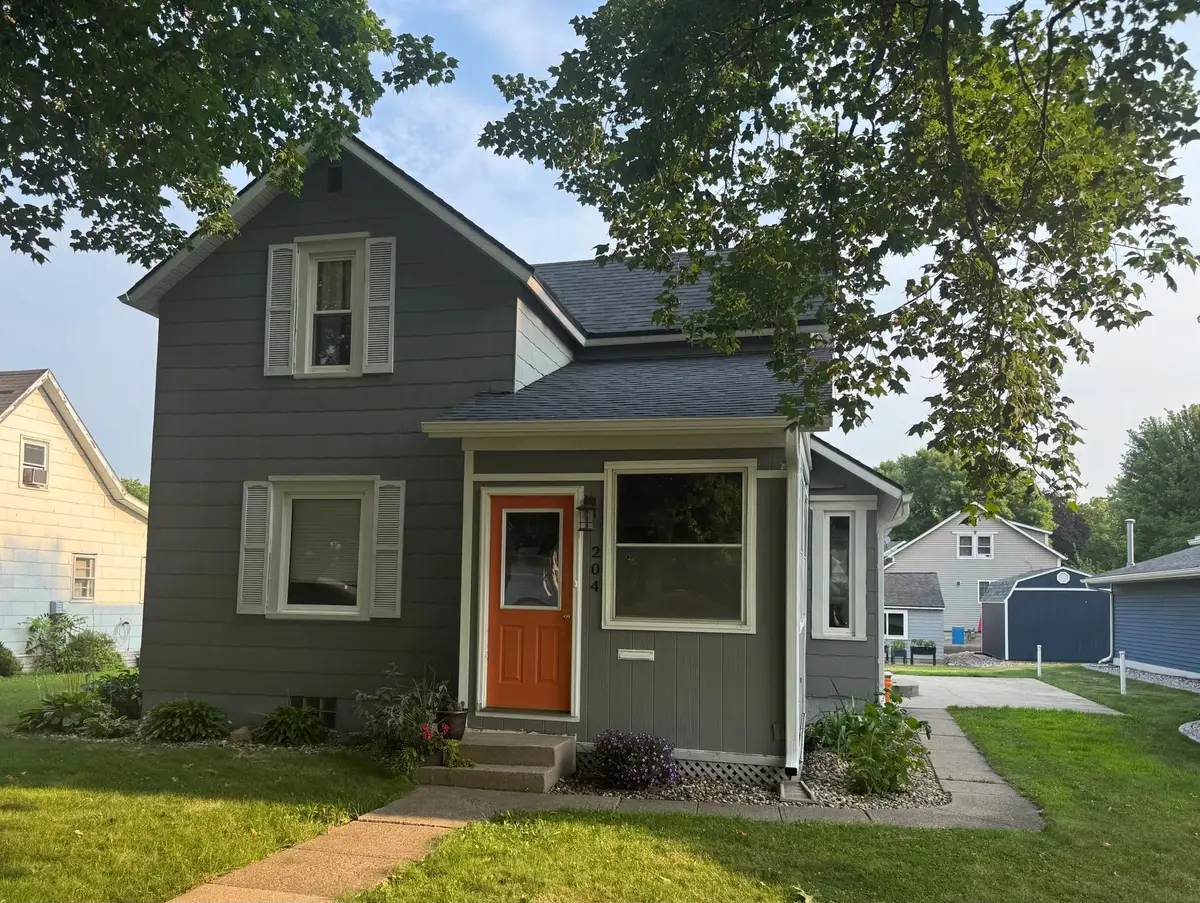 204 Elm Street Nw, Sleepy Eye, MN 56085 - #1