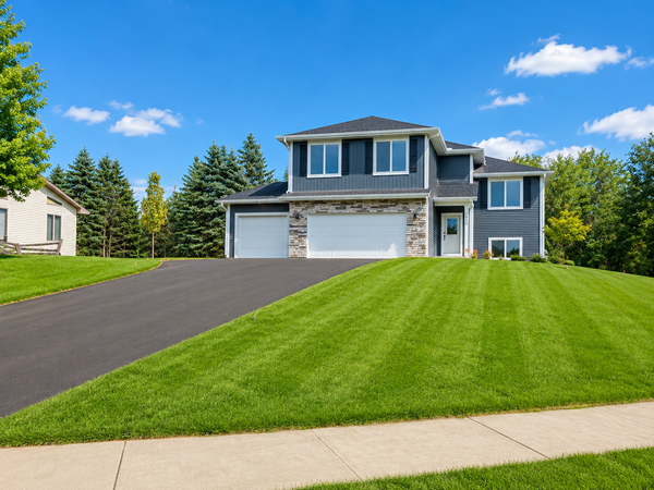 1250 Trail Way, New Richmond, WI 54017