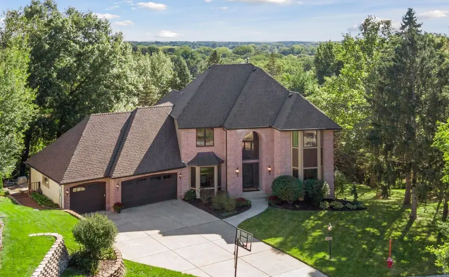 685 Valley View Court, Shoreview, MN 55126 - #2