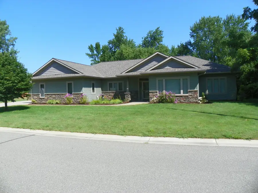 471 Coleman Avenue E, Eden Valley, MN 55329 - #3