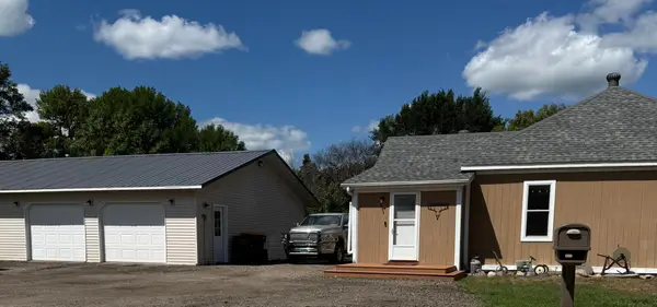 352 3rd Avenue S, Casselton, ND 58012