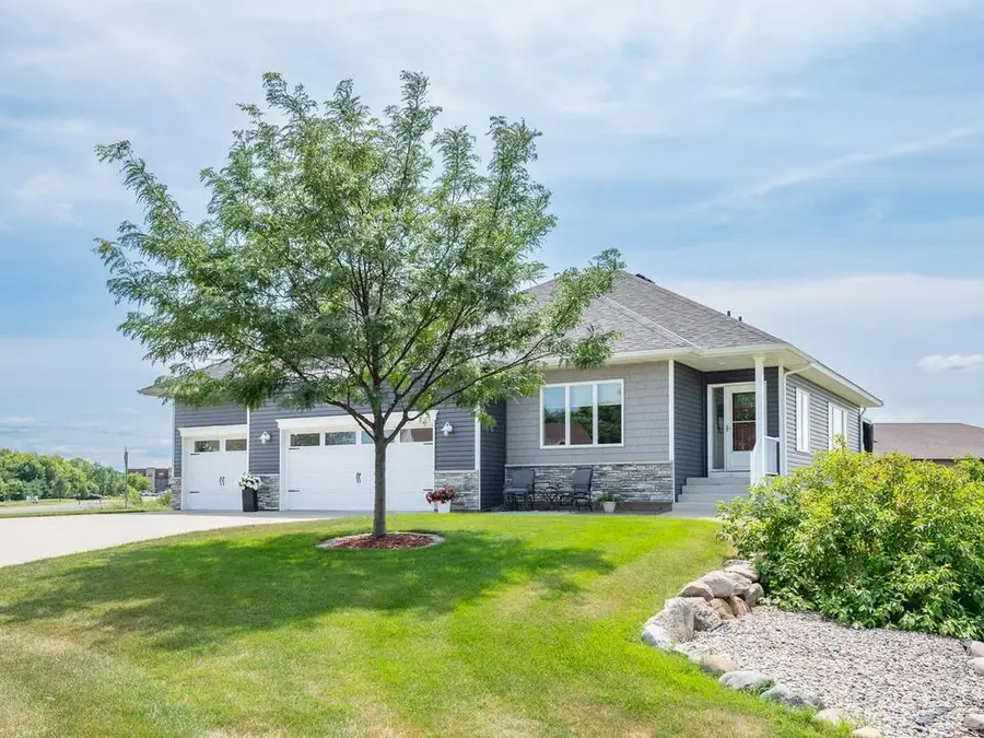 1290 Parkview Court, Shakopee, MN 55379 - #2