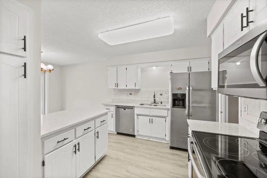 1049 Greenhaven Drive, Saint Paul, MN 55127 - #3
