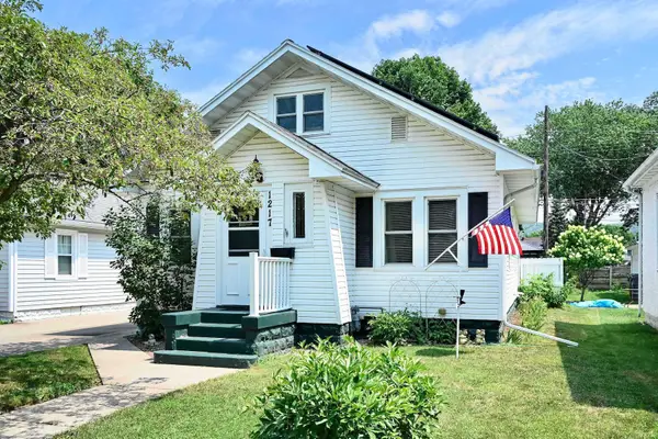 1217 East Avenue S, La Crosse, WI 54601