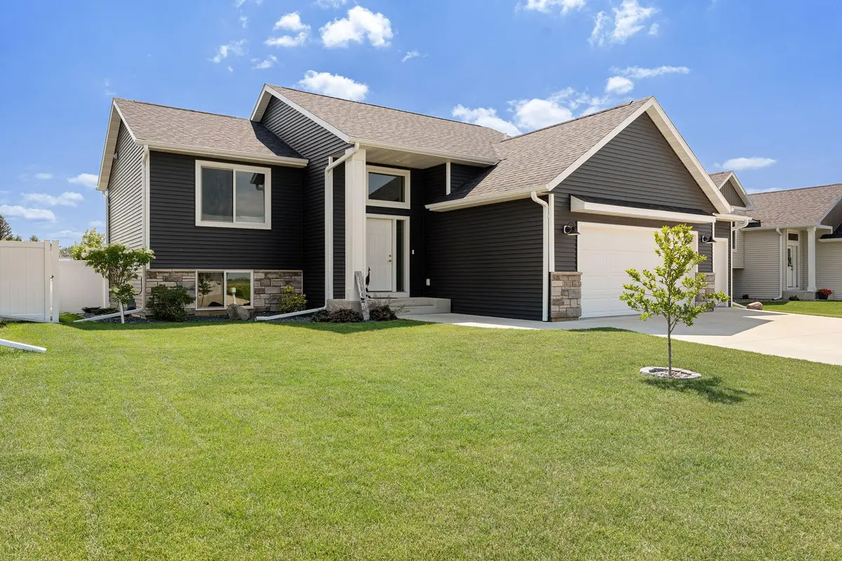 2102 14th Avenue Ne, Austin, MN 55912 - #1