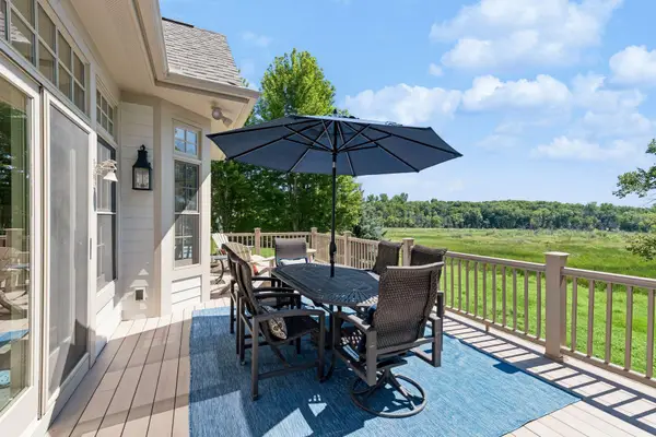 2185 Gallery Court, Victoria, MN 55386