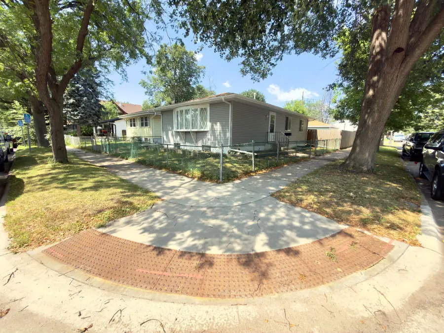 243 Winifred Street E, Saint Paul, MN 55107 - #2