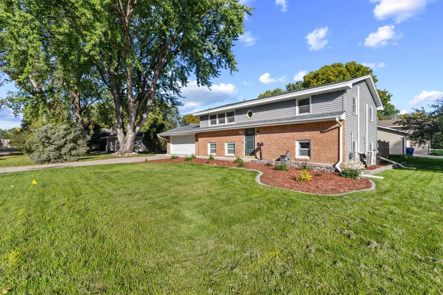 5220 Lowry Terrace, Golden Valley, MN 55422 - #2