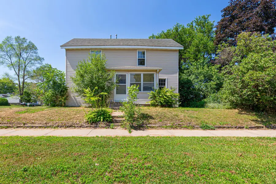2306 4th Street, Eau Claire, WI 54703 - #2