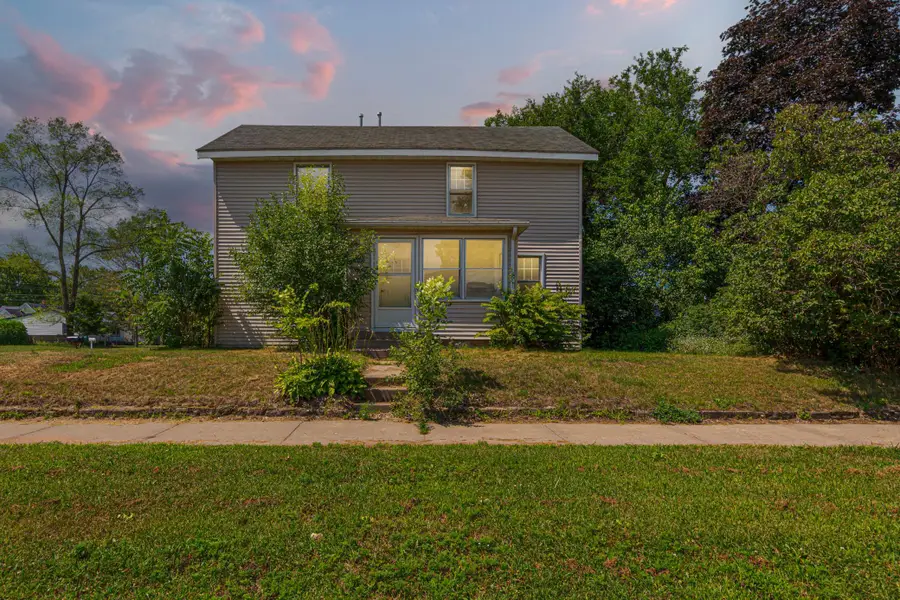 2306 4th Street, Eau Claire, WI 54703 - #3