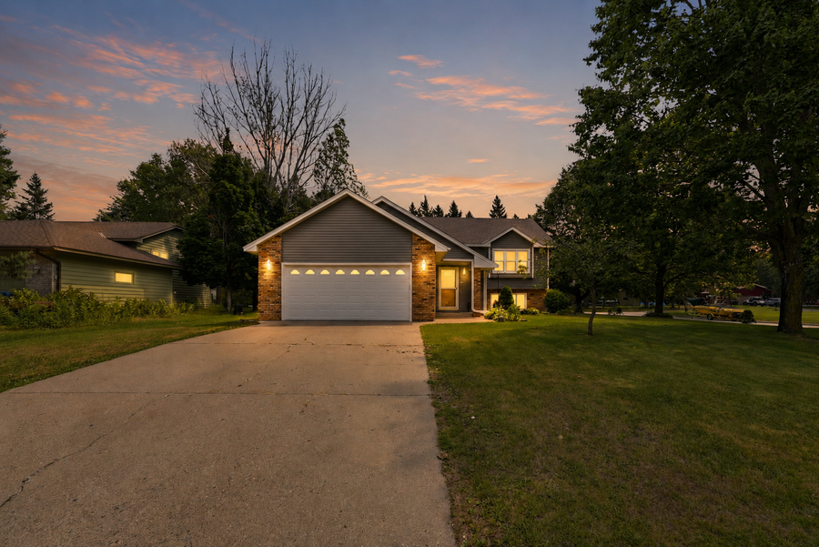 402 8th Avenue N, Sartell, MN 56377 - #2