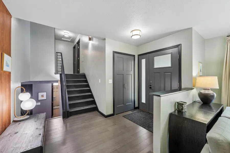 5558 Chatsworth Street N, Shoreview, MN 55126 - #3