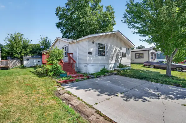 2679 Ryan Drive, Maplewood, MN 55119