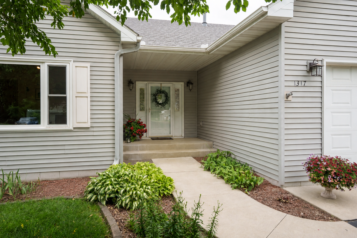 1317 7th Street N, Cannon Falls, MN 55009 - #1