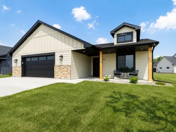 309 Pinehurst Drive, Mankato, MN 56001