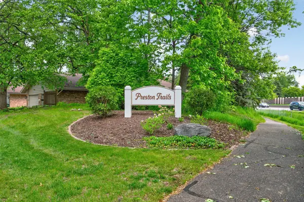 9601 Lonsdale Circle, Hopkins, MN 55305