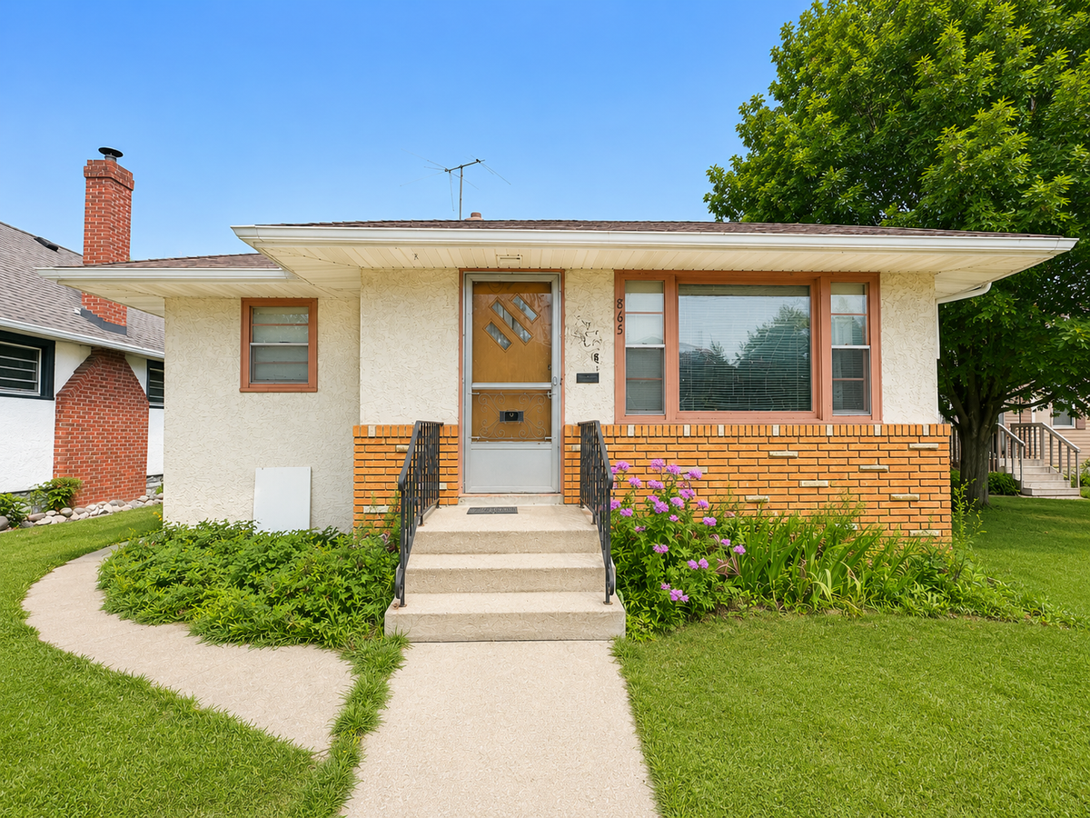 865 Cottage Avenue E, Saint Paul, MN 55106 - #1