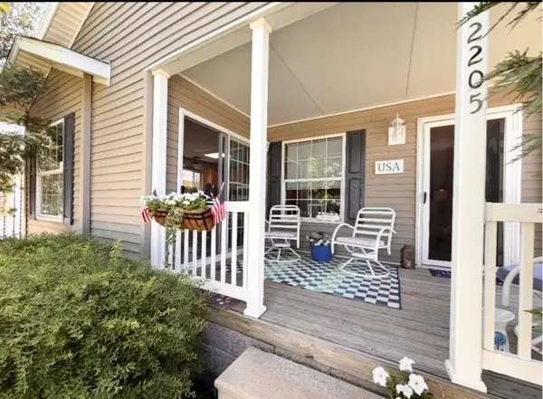 2205 Nightingale Avenue Nw, Stewartville, MN 55976