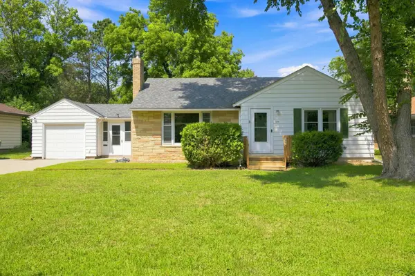 129 S Morningside Drive, Le Sueur, MN 56058