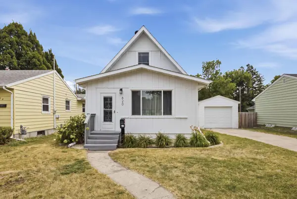 620 17th Street N, Moorhead, MN 56560