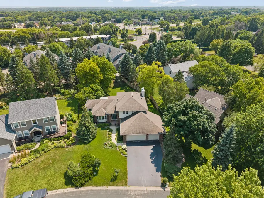 191 South Shore Court, Chanhassen, MN 55317 - #3