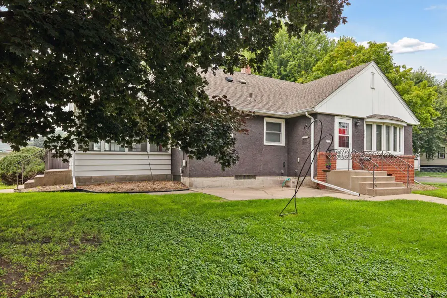 409 Milton Street S, Saint Paul, MN 55102 - #3