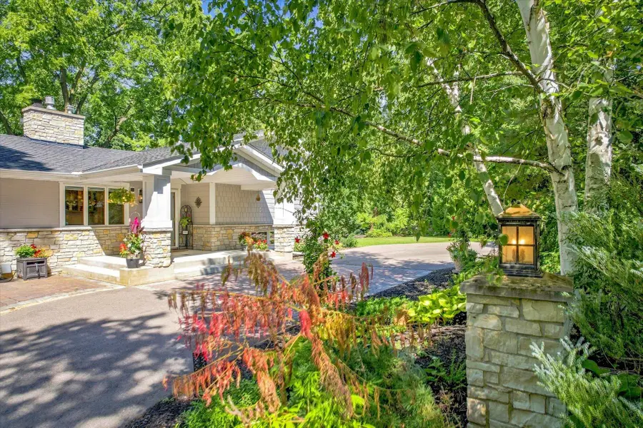 111 Teresa Drive, West Saint Paul, MN 55118 - #3