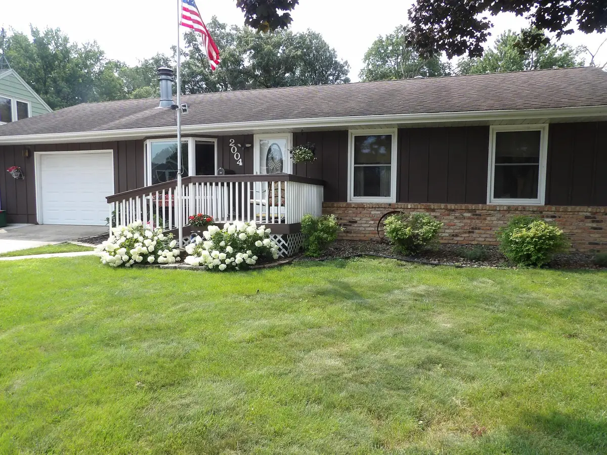 2004 7th Avenue Se, Austin, MN 55912 - #1