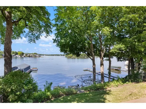4580 West Arm Road, Spring Park, MN 55384