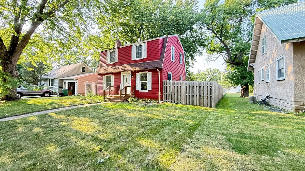 137 State Street, Tracy, MN 56175 - #1