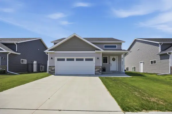 1204 Marlys Drive W, West Fargo, ND 58078