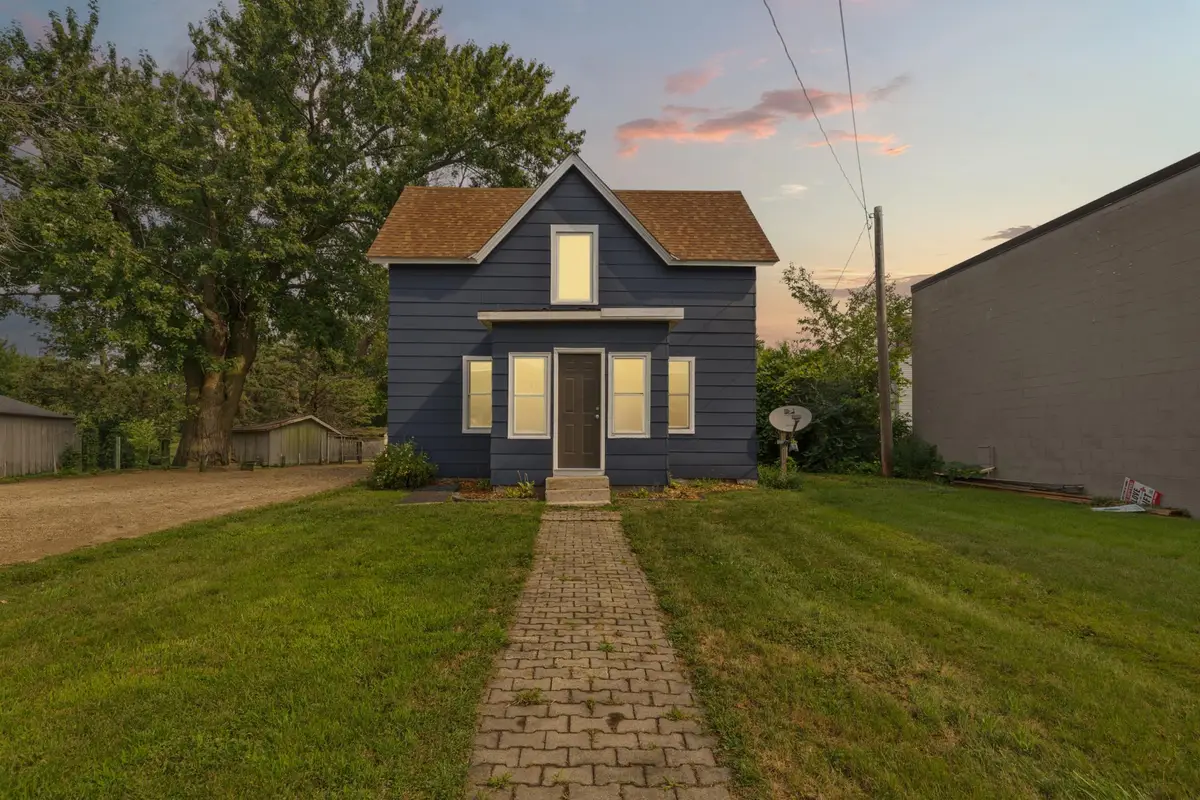 210 W Holly Street, Owatonna, MN 55060 - #1